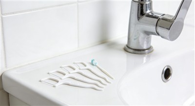 Oral Health Protection Upgrades: Dental Floss and Floss Pick Become New Daily Necessities